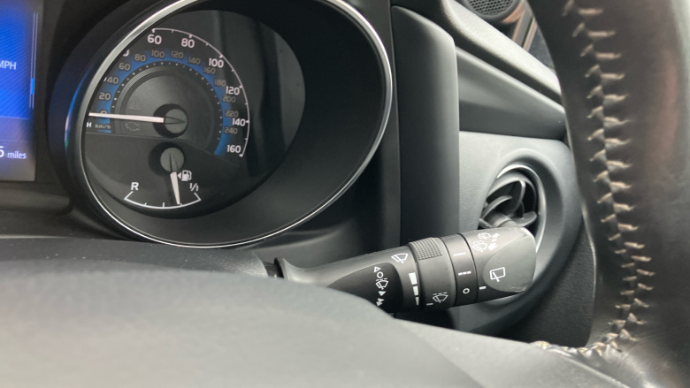 Toyota Auris 1.8 Hybrid Icon Tech TSS 5dr CVT Hybrid Estate